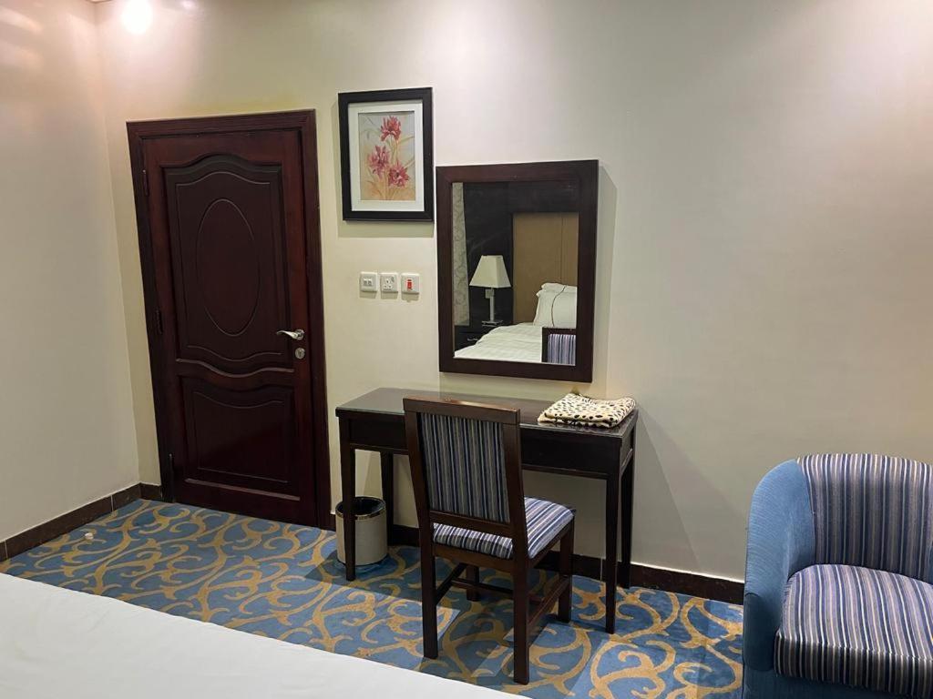 होटल के अलावा قصر اليمامة للشقق المخدومة Al Yamama Palace Serviced Yanbu